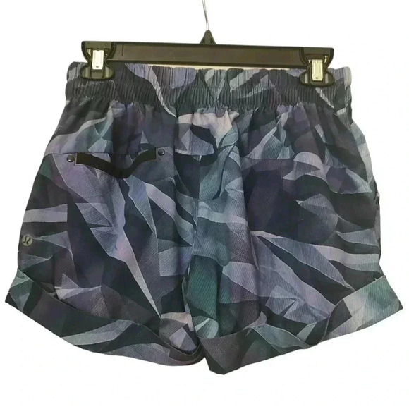 Lululemon Spring Break Away Short *4-way Stretch 3" - Picture 2 of 3